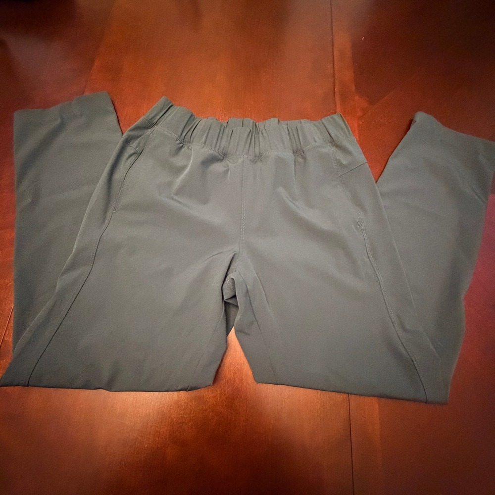 Eddie Bauer Womens 4 Dark Gray Elastic Waist Pull On Hiking Active Pants